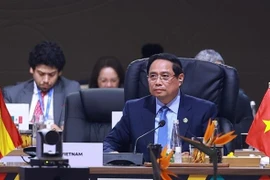 El primer ministro vietnamita, Pham Minh Chinh, habla en el evento. (Fuente: VNA)