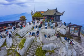 El sitio histórico y paisajístico de Yen Tu fue reconocido como monumento nacional especial en 2012 y como Patrimonio Cultural de la Humanidad por el Comité del Patrimonio Mundial de la UNESCO en 2025. (Fuente: VNA)