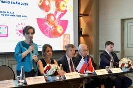 Joanna Skoczek, embajadora de Polonia en Vietnam, habla en el evento. (Fuente: VNA)