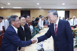 El secretario general del Partido Comunista de Vietnam, To Lam, con los delegados. (Fuente: VNA)