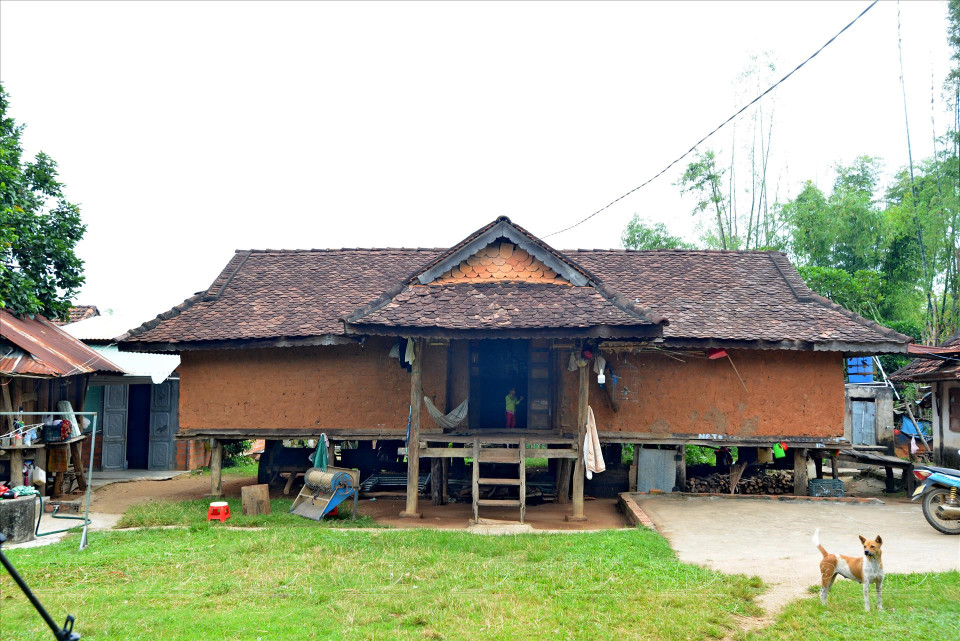Casa Rong también es uno de los modelos típicos en la arquitectura de palafitos del pueblo Ba Na, la cual se considera un lugar para las actividades comunitarias. (Fuente:VNA)