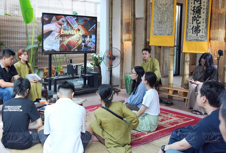 Desde de junio de 2024 hasta la fecha, el espacio cultural de Bach Nghe ha organizado muchas exposiciones relacionadas con la artesanía tradicional. (Fuente:VNA)