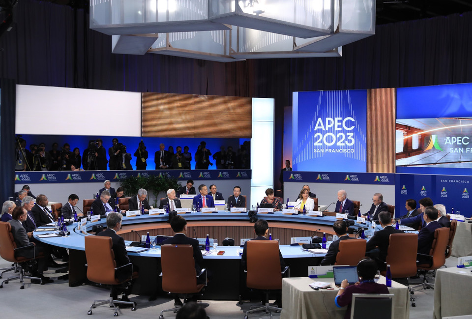 Una sesión de la XXX Cumbre de Líderes Económicos del APEC celebrada en la ciudad estadounidense de San Francisco en 2023. (Fuente: VNA)