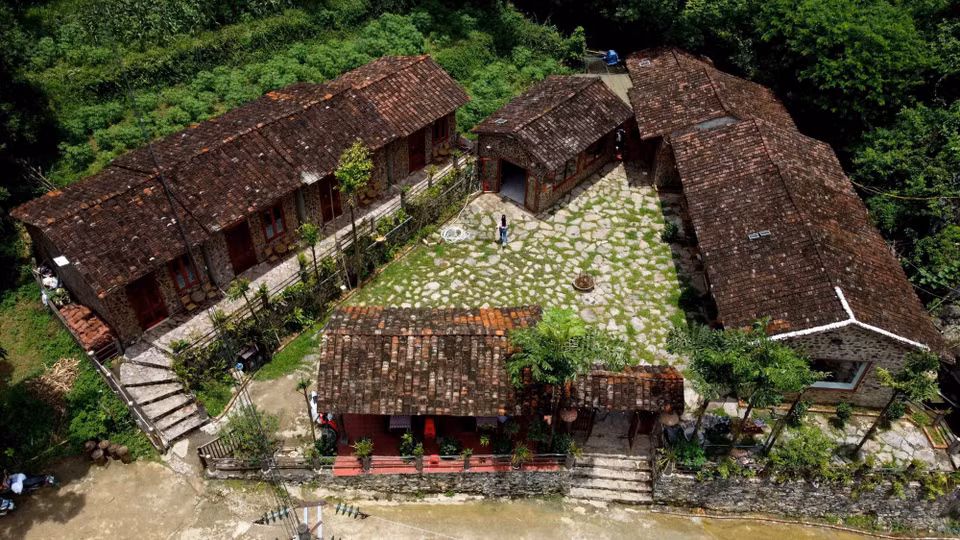 Las casas con tejas de yin y yang crean una característica única del antiguo pueblo de piedra de Khuoi Ky en el distrito de Trung Khanh. (Fuente:VNA)