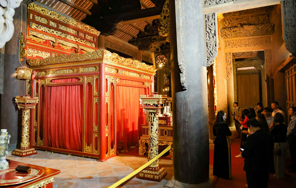 Restauración del lecho rocoso del dragón en la reliquia especial nacional de Lam Kinh. (Fuente: VNA)