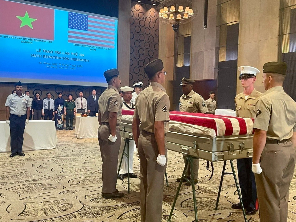 La 166 ceremonia de repatriación de restos de soldados estadounidenses desaparecidos en la pasada guerra en Vietnam. Foto emitida por la VNA
