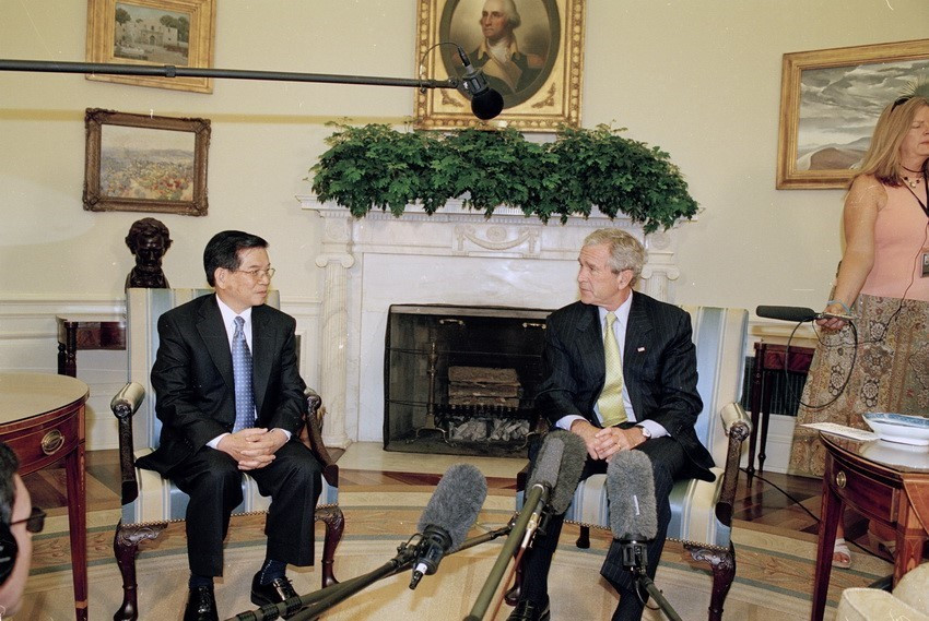 El presidente Nguyen Minh Triet mantuvo conversaciones con su homólogo George W. Bush en la Casa Blanca, durante su visita oficial a Estados Unidos del 18 al 23 de junio de 2007. Foto: Nguyen Khang - VNA