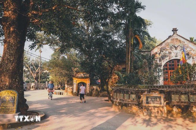 Se dice que la aldea de Cu Da, de aproximadamente más de 400 años de antigüedad, fue construida por las familias nobles durante la época del Señorío Trinh (1545 – 1787). (Foto: VNA)