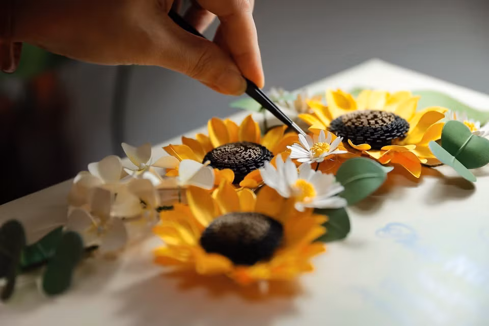 Maypaperflower tiene el valor artístico único y delicado hecho por vietnamitas, contribuyendo a promover historias culturales del país sobre la profesión artesanal tradicional con aliento contemporáneo. (Fuente:VNA)