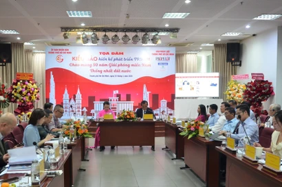 En el seminario titulado "Vietnamitas en el extranjero ofrecen sugerencias para el desarrollo de Ciudad Ho Chi Minh". (Foto: VNA)