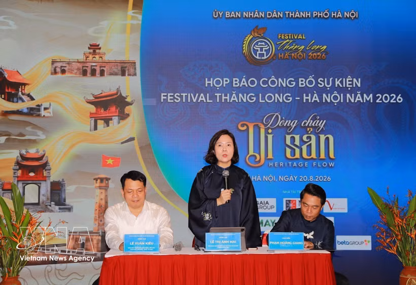 Le Thi Anh Mai, subdirectora delDepartamento de Cultura, Deportes y Turismo de Hanoi durante una conferencia de prensa celebrada el 20 de agosto. (Foto: VNA)