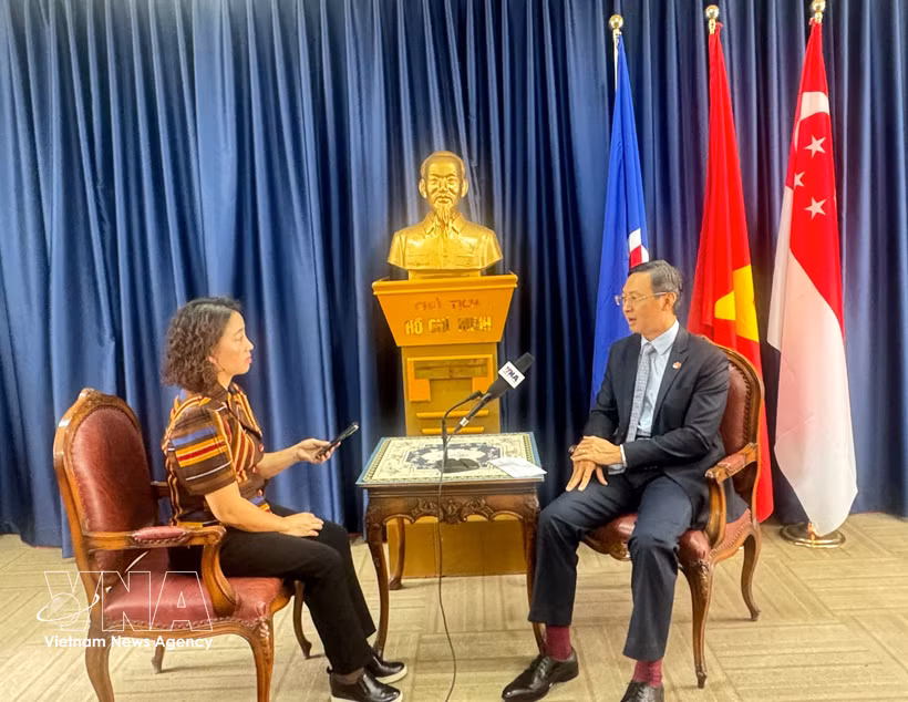 El embajador Tran Phuoc Anh en una entrevista con la Agencia Vietnamita de Noticias. (Foto: VNA)