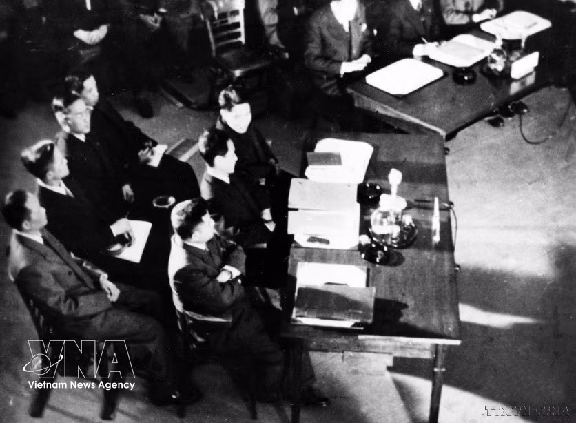 La delegación de la República Democrática de Vietnam, encabezada por el viceprimer ministro Pham Van Dong, estaba presente en la sesión inaugural de la Conferencia de Ginebra sobre Indochina, el 8 de mayo de 1954, representando a una nación victoriosa. (Foto: Archivo de VNA)