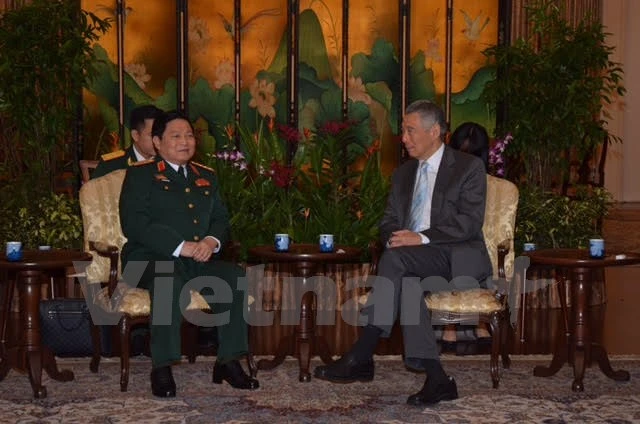 Fortalecen cooperación Vietnam – Singapur en defensa