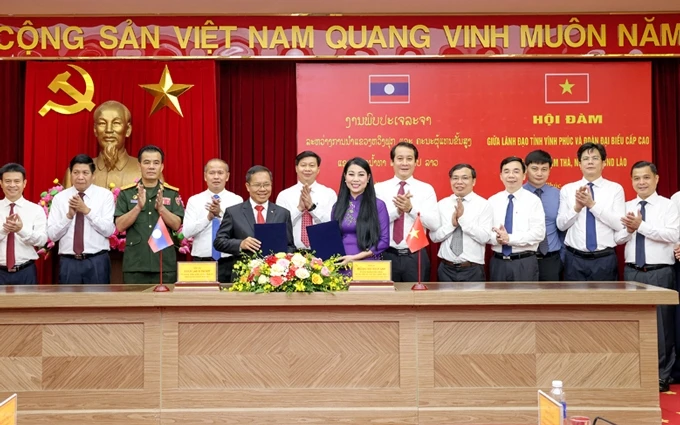 Fomentan cooperación entre provincias de Vietnam y Laos