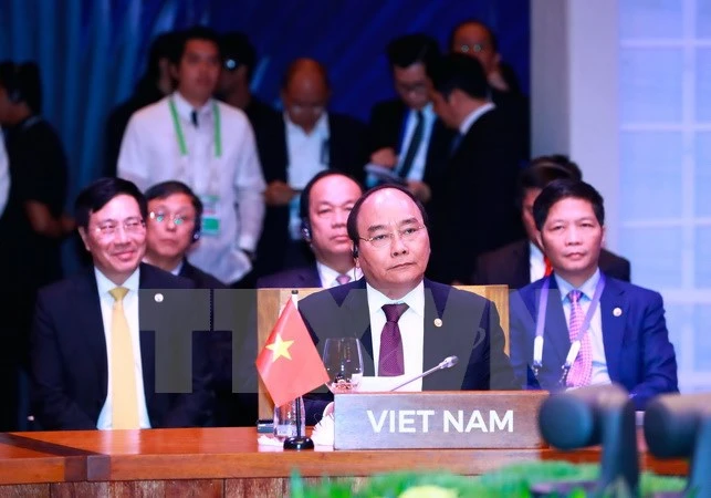 Vietnam participa activamente en la XXX Cumbre de la ASEAN