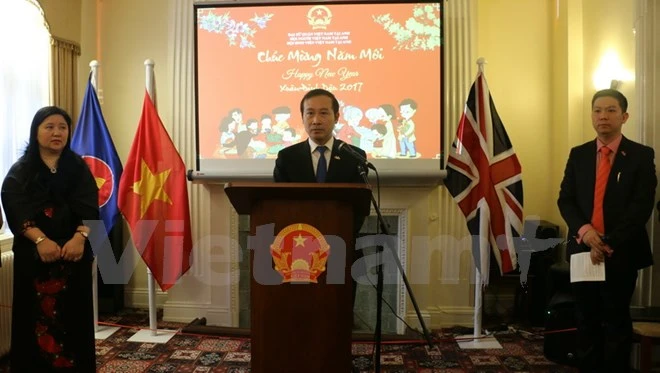 Vietnamitas en el mundo saludan Año Nuevo Lunar 