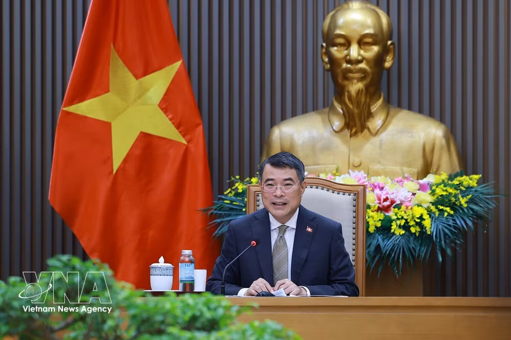 vnanet-potal-thu-tuong-le-minh-hung-dien-dam-voi-thu-tuong-canada-mark-carney-8902831.jpg