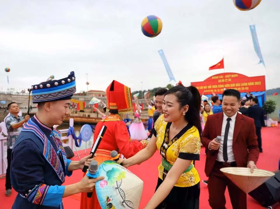 hat-doi-10-9193.jpg