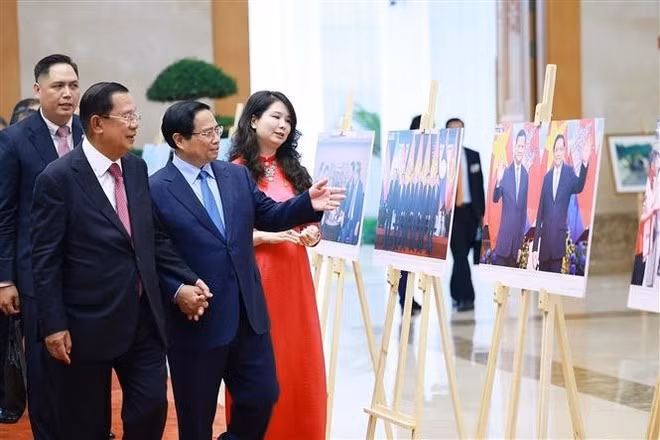pham-minh-chinh-hun-sen-vna.jpg