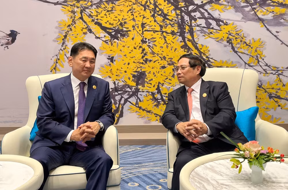 vna-potal-thu-tuong-gap-lanh-dao-mot-so-nuoc-va-to-chuc-tham-du-hoi-nghi-thuong-dinh-to-chuc-hop-tac-thuong-hai-sco-2025-8248985.jpg