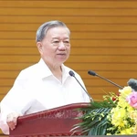 Líder partidista de Vietnam promete promover las tradiciones de los antepasados 