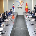 Presidente de Vietnam mantiene conversaciones con su homólogo surcoreano