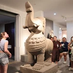 Museo de Escultura Cham de Da Nang atrae turistas extranjeros