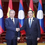 Líder partidista de Vietnam se reúne con altos dirigentes laosianos en Vientiane