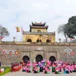 Recrean rituales cortesanos del Tet en Ciudadela Imperial de Thang Long