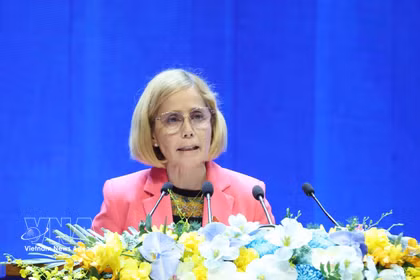La embajadora del Perú en Vietnam, Patricia Raéz Portocarrero, intervino en la segunda sesión plenaria de la ceremonia de apertura a la firma de la Convención de las Naciones Unidas contra la Ciberdelincuencia (Convención de Hanói), el 26 de octubre de 2025. Foto: VNA