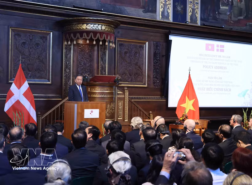 El secretario general del Partido Comunista de Vietnam y presidente de la República, To Lam, habla en el evento. (Fuente: VNA)