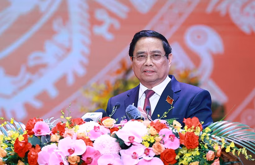 El primer ministro Pham Minh Chinh habla en una solemne ceremonia para conmemorar el 80.º aniversario de la fundación del Gobierno de la República Socialista de Vietnam. (Fuente: VNA)
