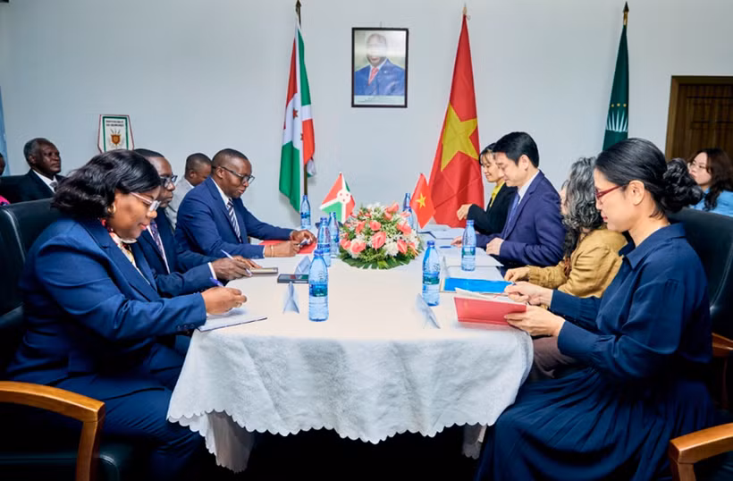 En la reunión. (Fuente: Cancillería de Vietnam)