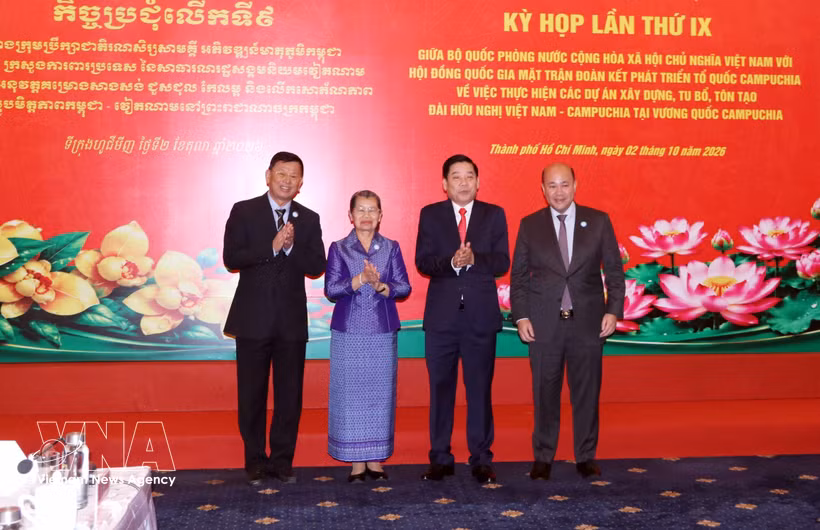 Delegados vietnamitas y camboyanos en el evento. (Fuente: VNA)