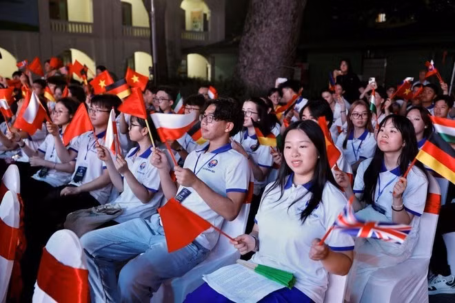 Participantes en el Programa del Campamento de Verano de Vietnam 2024. (Fuente: VNA)