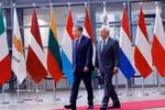 El secretario general del Partido Comunista y presidente de Vietnam, To Lam, y el presidente del Consejo Europeo, António Costa. (Foto: VNA)