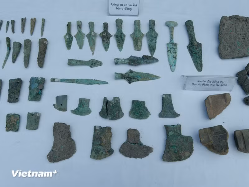 Conjunto de herramientas y armas de bronce. (Fuente: Vietnam+)