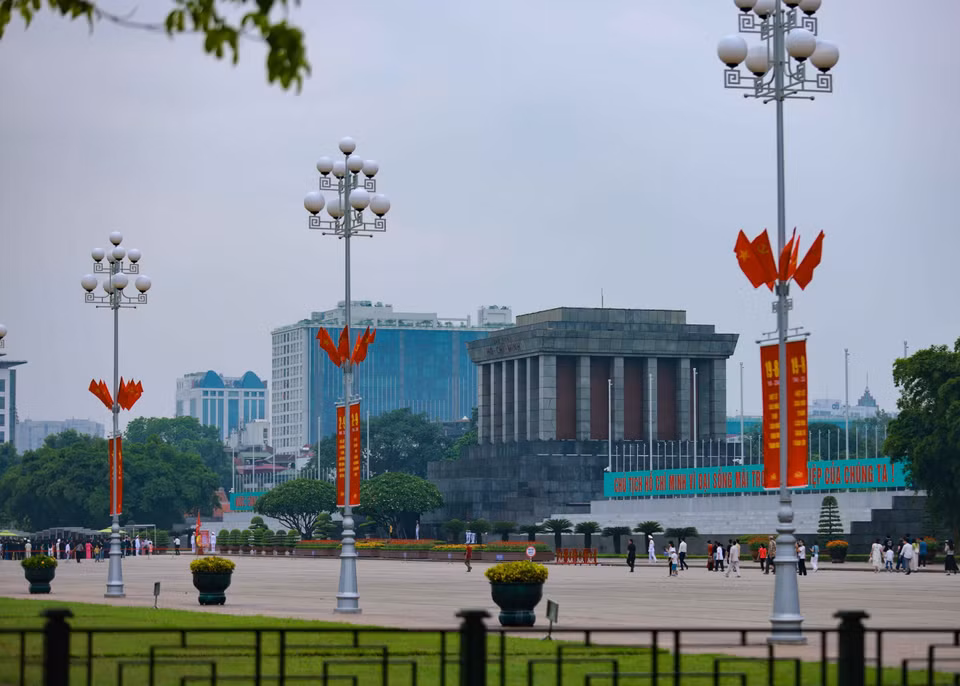 2. En el Mausoleo de Ho Chi Minh (Foto: VNA)