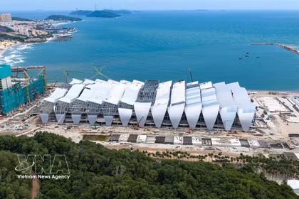 Construcción del Centro de Convenciones para la Semana de Líderes Económicos de APEC 2027. (Foto: VNA)
