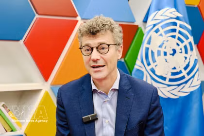 El jefe de la representación de la UNESCO en Vietnam, Jonathan Wallace Baker, en la entrevista. (Foto: VNA)