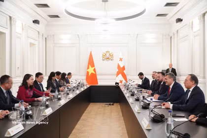 La vicepresidenta de Vietnam, Vo Thi Anh Xuan, se reúne con el presidente de Georgia, Mikheil Kavelashvili. (Foto: VNA)