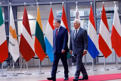 El secretario general del Partido Comunista y presidente de Vietnam, To Lam, y el presidente del Consejo Europeo, António Costa. (Foto: VNA)