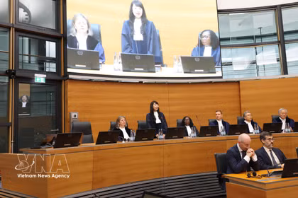 La jueza vietnamita Nguyen Thi Lan Anh presta juramento en el ITLOS, en Hamburgo (Foto: VNA)
