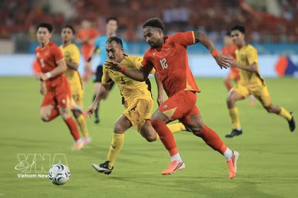 Un doblete del delantero Nguyen Xuan Son permitió a Vietnam vencer 2-0 a Malasia en el partido de vuelta de las semifinales. (Foto: VNA)