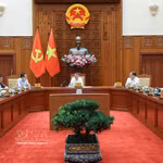El primer ministro Le Minh Hung preside una reunión sobre los preparativos para el Año APEC Vietnam 2027. (Foto: VNA)