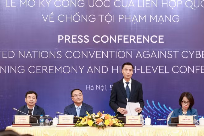 El viceministro de Relaciones Exteriores, Dang Hoang Giang, durante la rueda de prensa internacional. (Foto: Vietnam+)