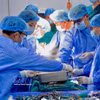 El Hospital Central de Hue realiza un trasplante de riñón utilizando la tecnología de conservación de órganos LifePort. (Foto: VNA)