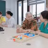 El modelo de centros de atención médica diurna se implementa en varios barrios y comunas de Hanoi (Foto: VNA)
