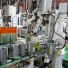Un robot automatizado opera en la línea de producción de CAYI Technology Vietnam, en el Parque Industrial Yen Phong II-C, ciudad de Bac Ninh. (Foto: VNA)